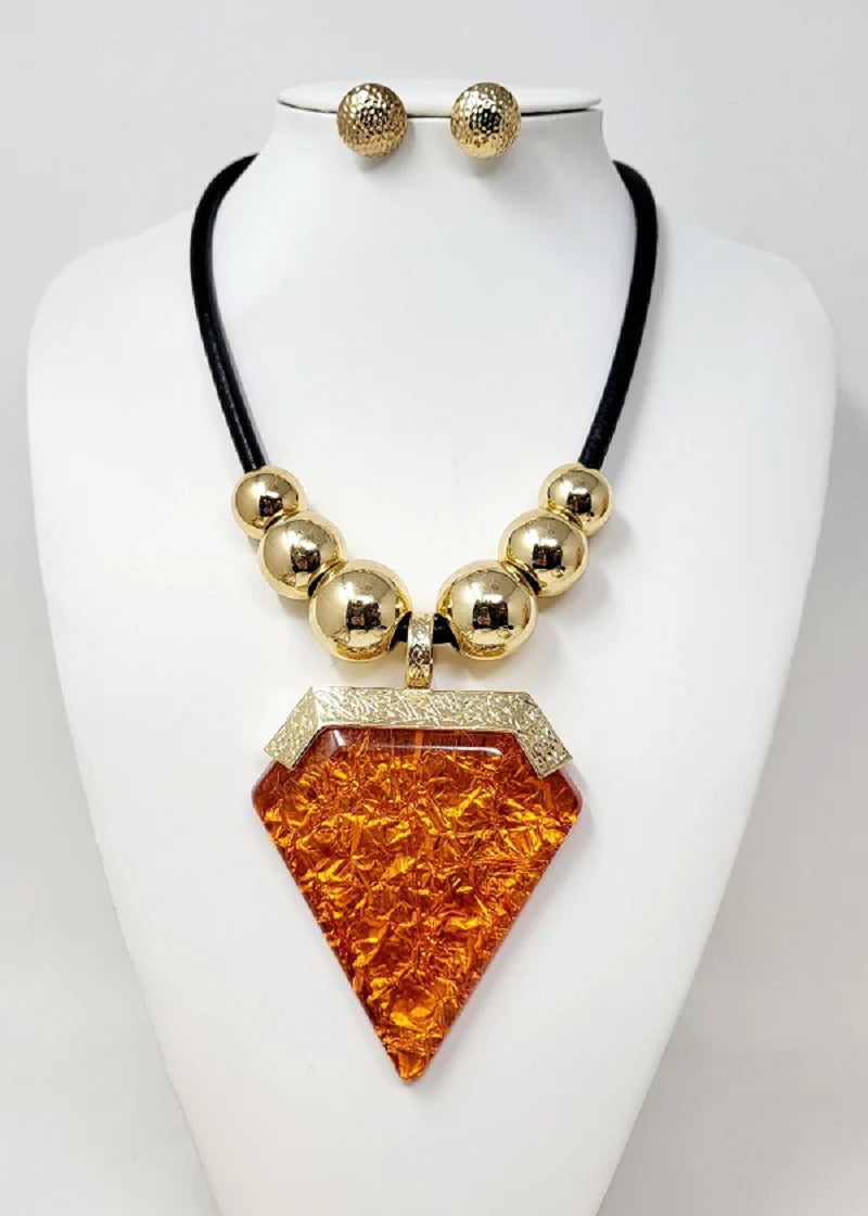 On Point Necklace set