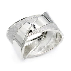 Essential curve cuff