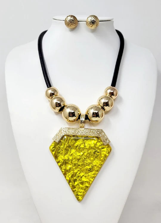 On Point Necklace set