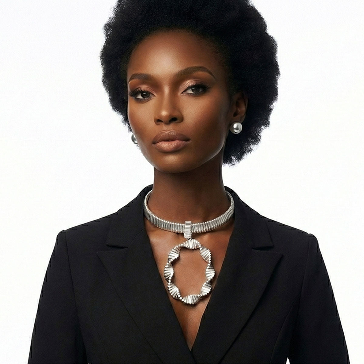 Choker Silver Ribbed Link Twisted Pendant Necklace