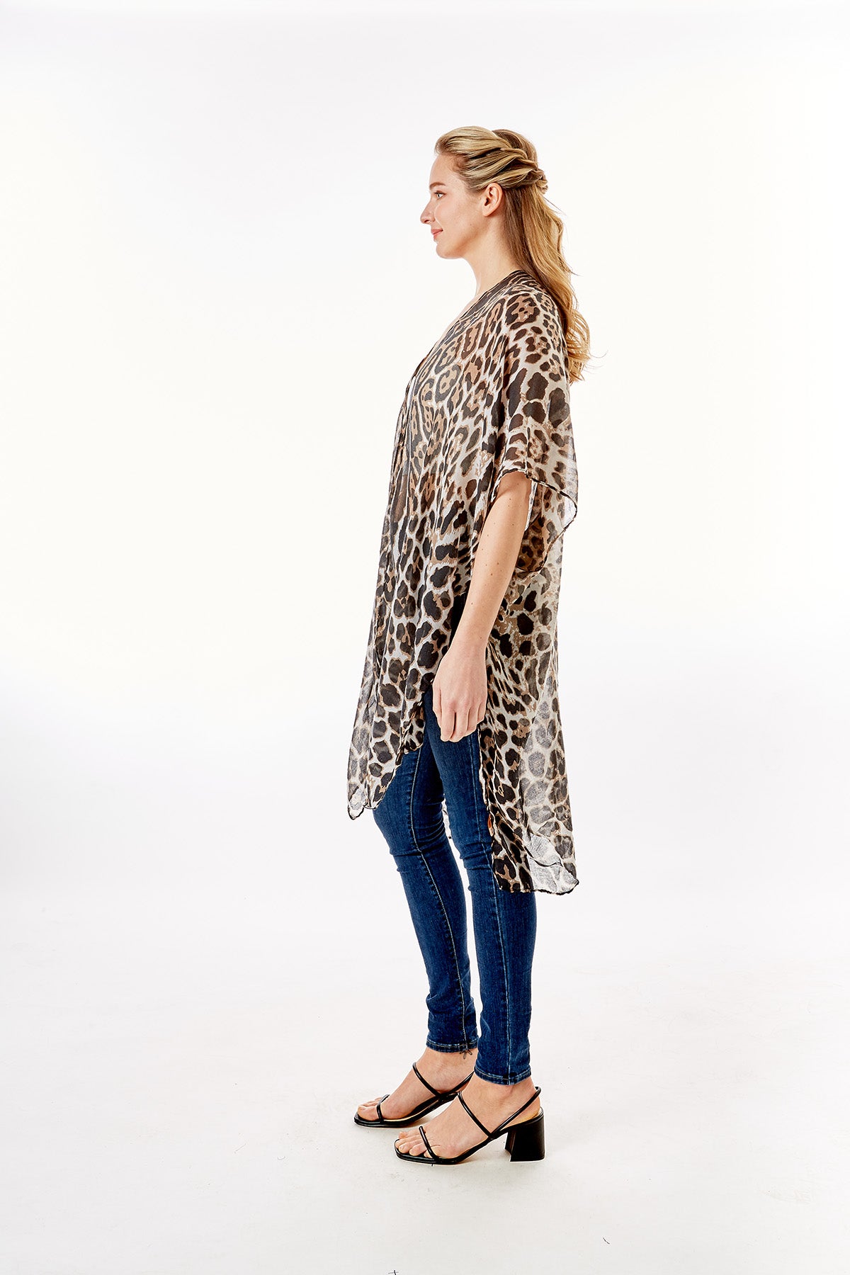 Lightweight Leopard Print Kimono